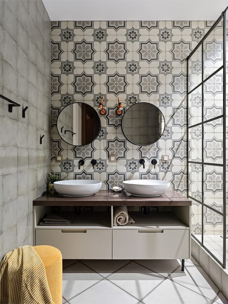 Уютный интерьер двухуровневой квартиры с четырьмя спальнями — проект Ирины Халезовой