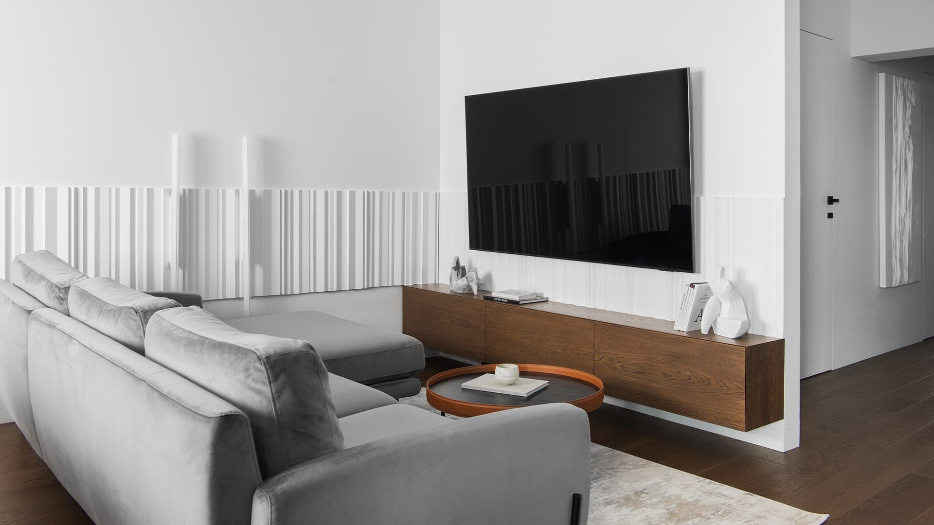 Элегантный интерьер квартиры с нетипичной планировкой — проект студии дизайна BALCON