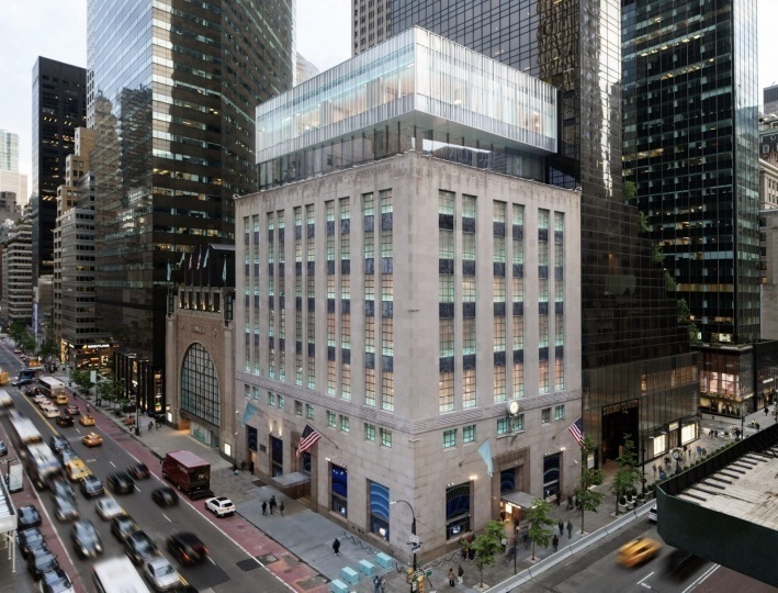 OMA завершили реконструкцию флагмана Tiffany & Co в Нью-Йорке
