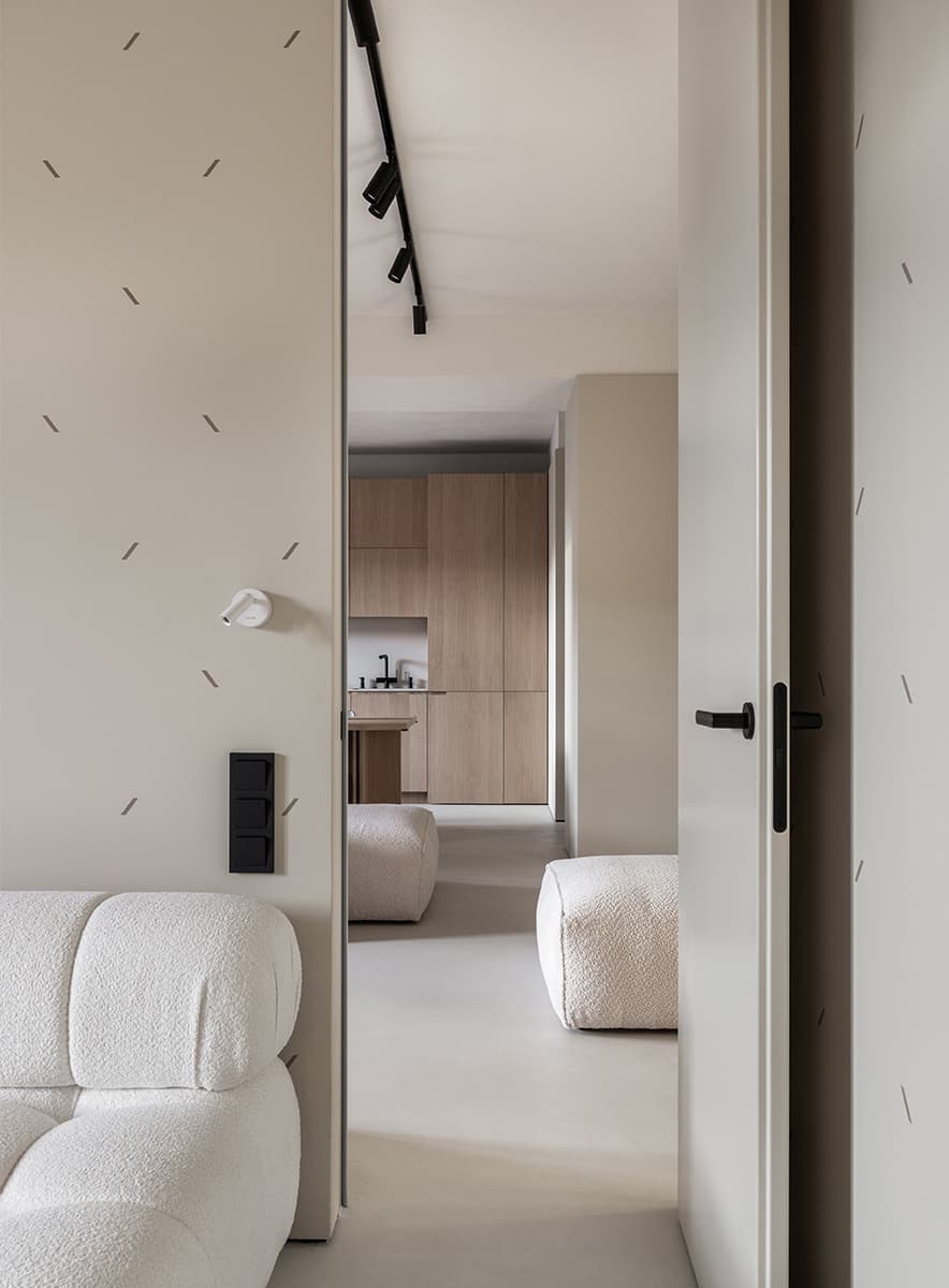 Букле и пастельные тона в интерьере квартиры с эффектной аркой — проект BEIGE APARTMENT от ZROBIM architects