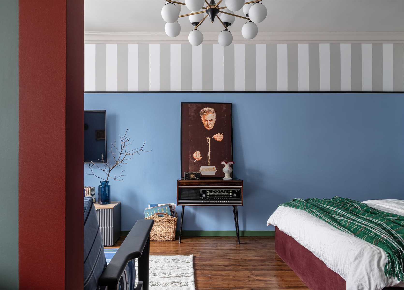 Смелый интерьер московской квартиры с советскими деталями — проект Анны Березняк