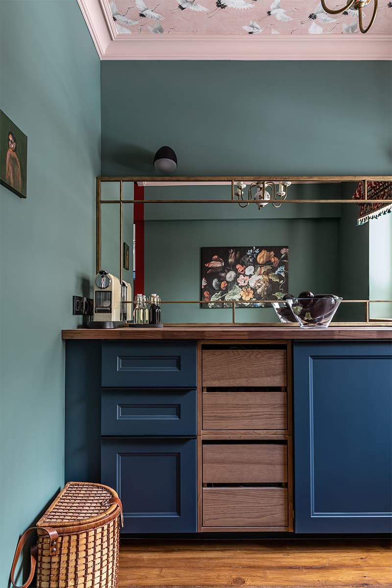 Смелый интерьер московской квартиры с советскими деталями — проект Анны Березняк