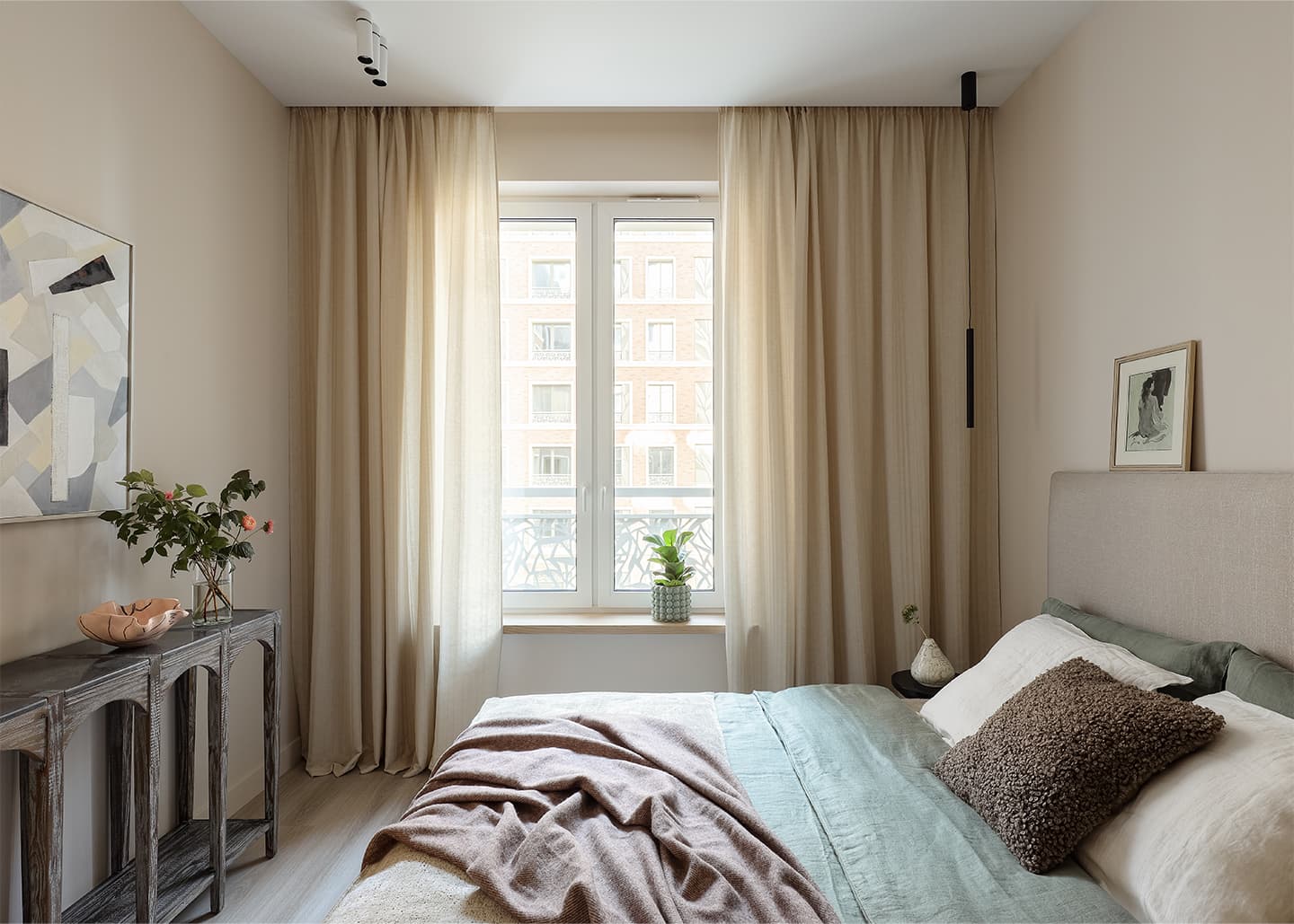 Универсальный интерьер светлой квартиры для сдачи в аренду — проект Натальи Тугановой