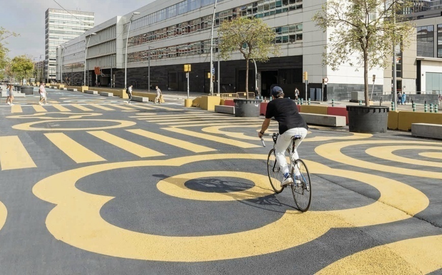 Жителям Барселоны предложили переосмыслить городские улицы
