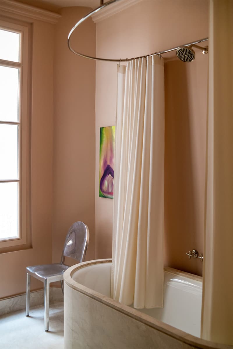 Баланс исторического наследия и модернизма в парижской квартире XIX века — проект Рудольфа Паренте