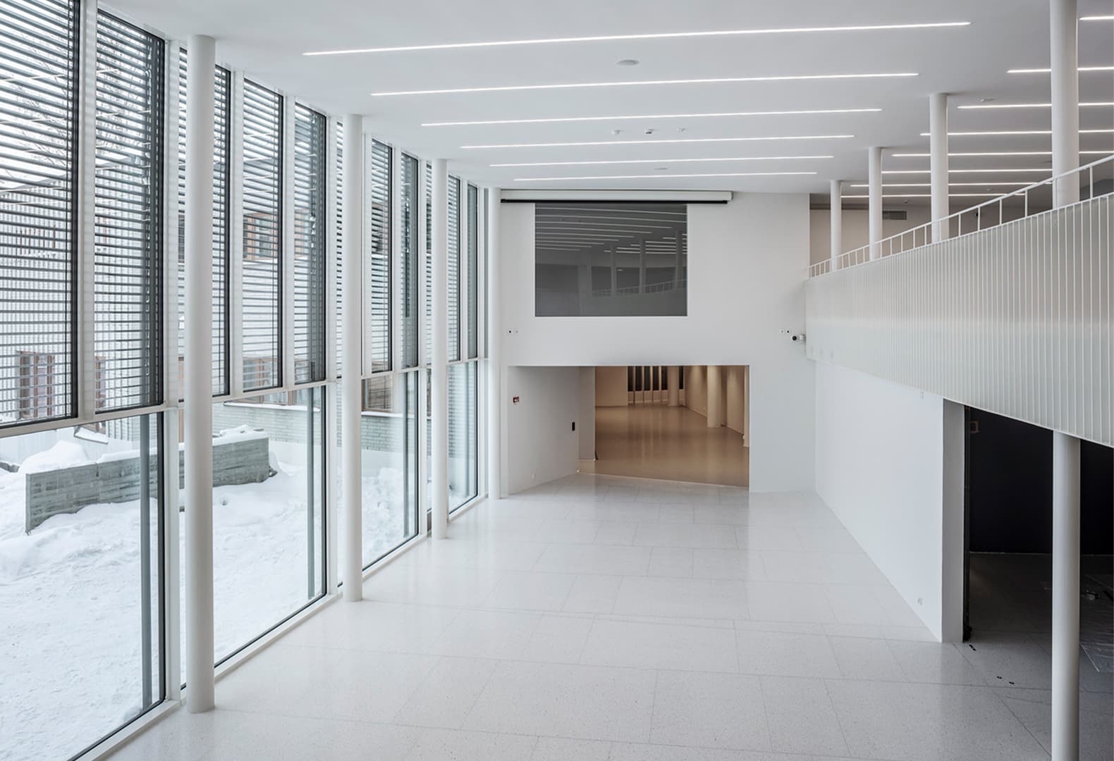 Коридор, соединяющий здания музеев. Фото: Maija Holma, © Alvar Aalto Foundation