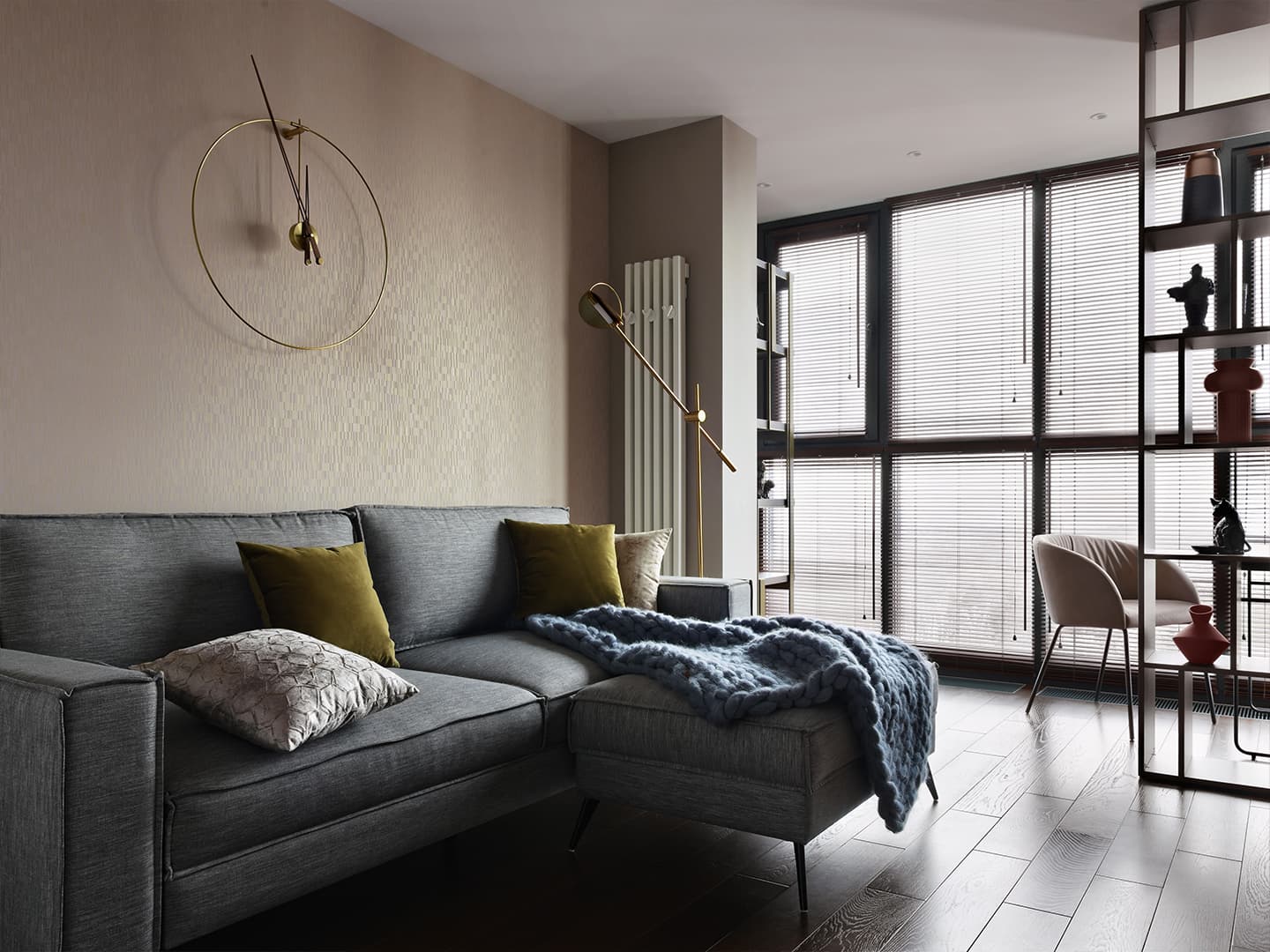 Гармоничный интерьер просторной квартиры в теплой цветовой гамме — проект Ольги Писарьковой