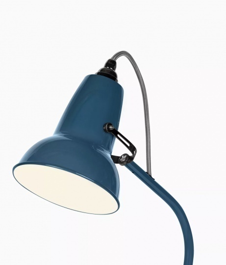 Neptune Blue: свежий оттенок ламп Anglepoise, вдохновленный британским побережьем