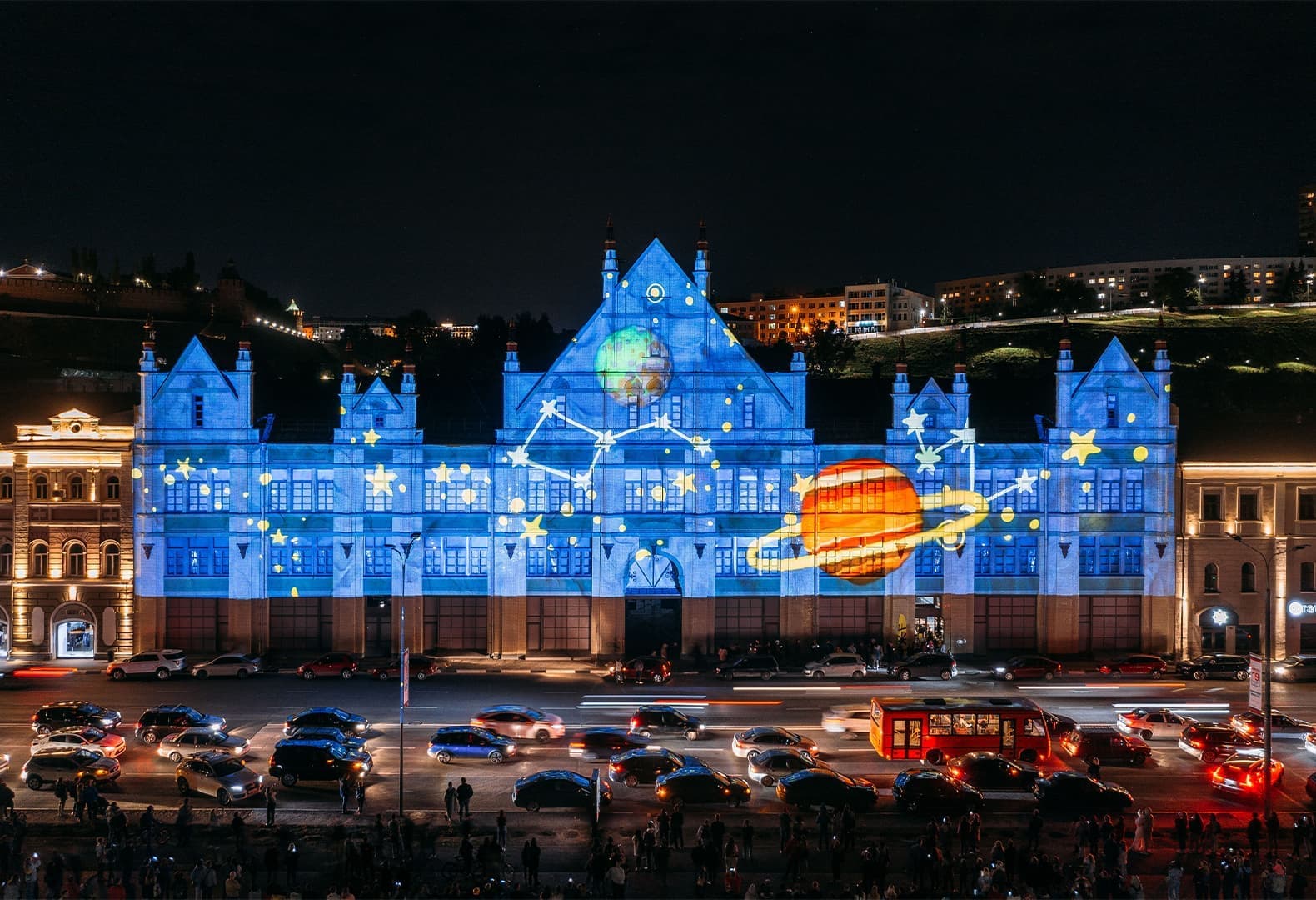 Мэппинги на здании «Маяка» в рамках фестиваля INTERVALS