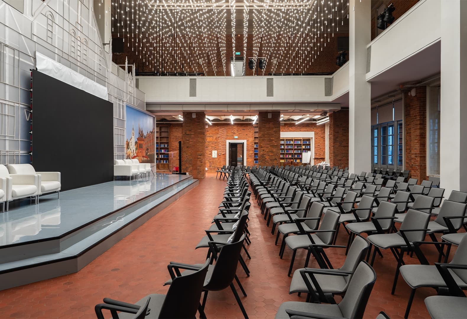 Здание и интерьер Академии Маяк сейчас