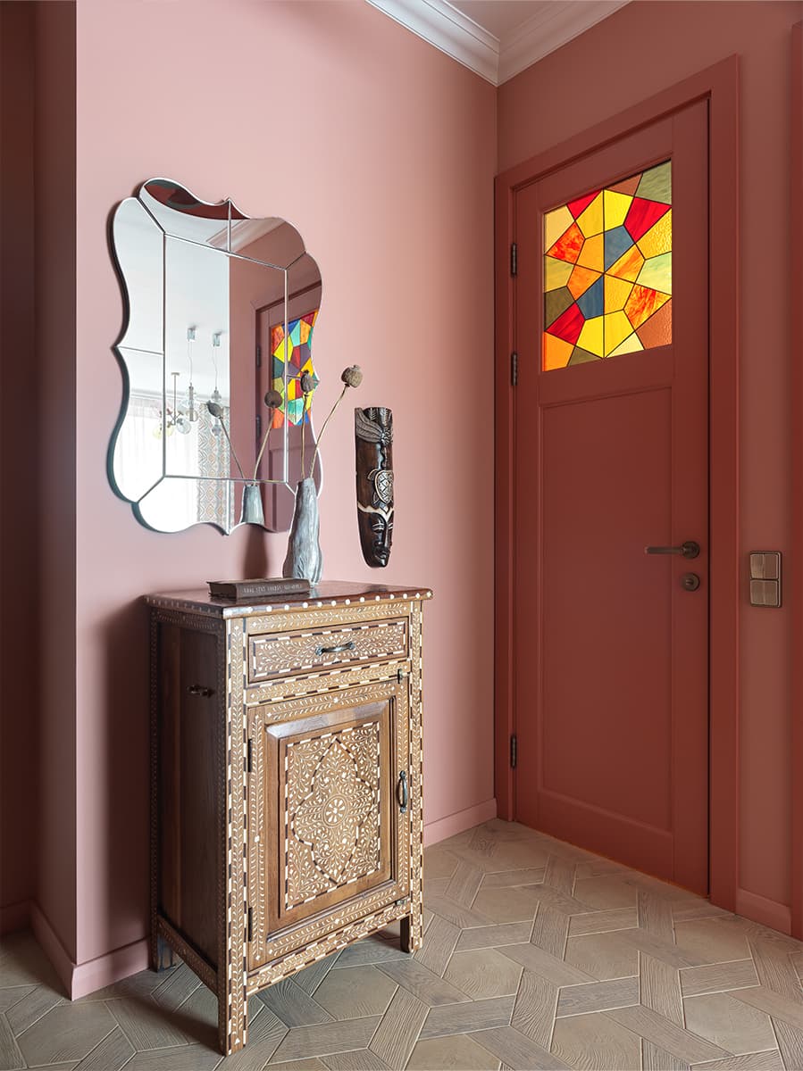 Интерьер квартиры с африканским колоритом — проект Екатерины Зиминой и Елены Федосеевой