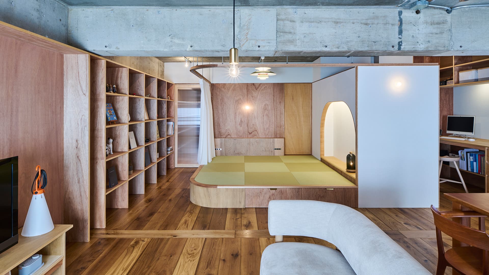 Японская квартира с подиумом под спальное место — проект Daiki Awaya