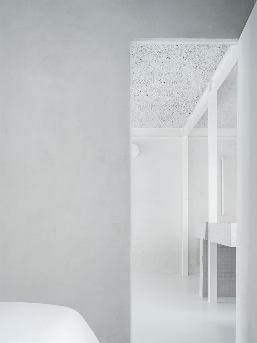 Универсальная отделка небольшой квартиры в Мадриде — проект архитектурного бюро HANGHAR