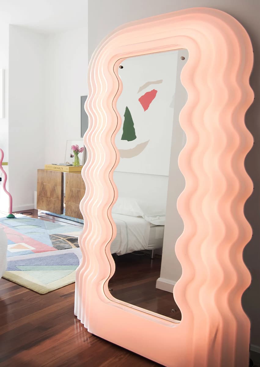 Copy-paste: Instagram Wavy Mirror | Read design mate