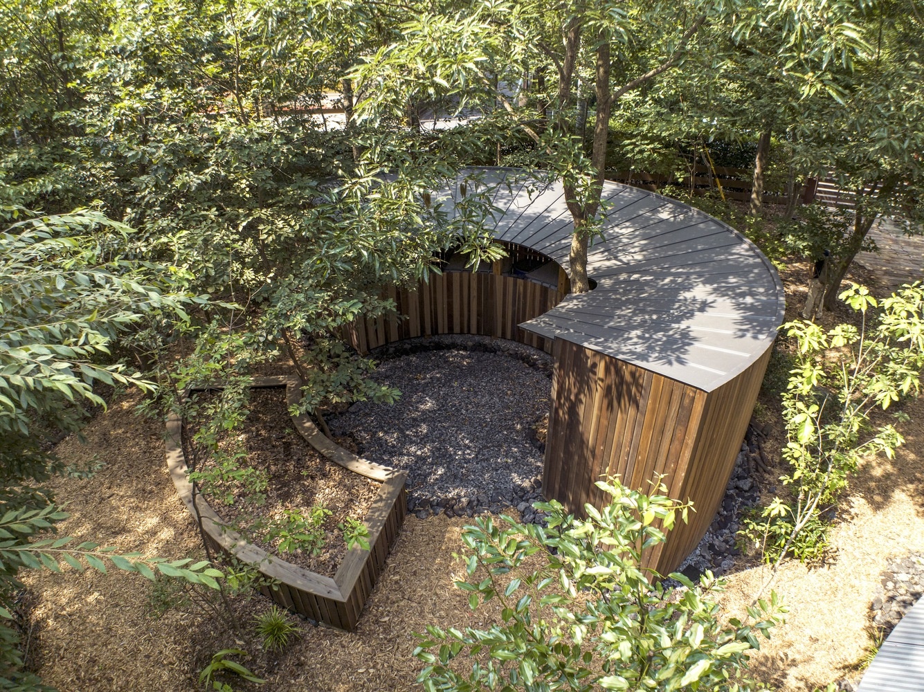 Tono Mirai Architects построили «‎устойчивый»‎ общественный туалет в Японии